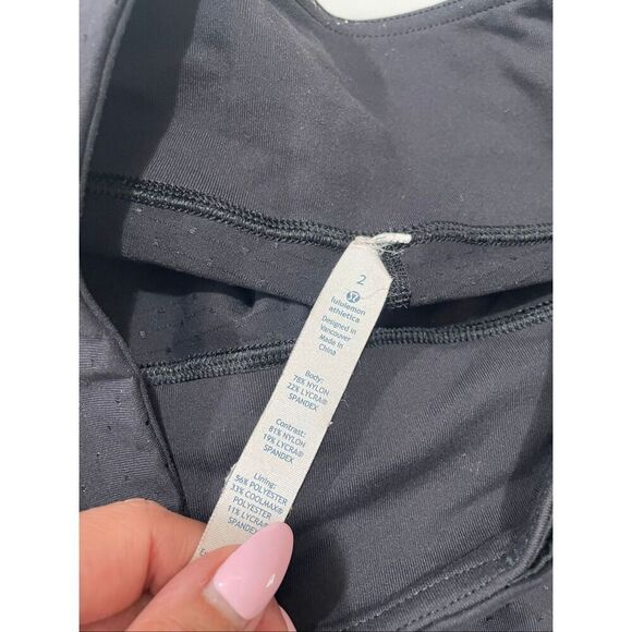 Lululemon Perforated High Waisted Leggings Size 2 - Picture 5 of 6